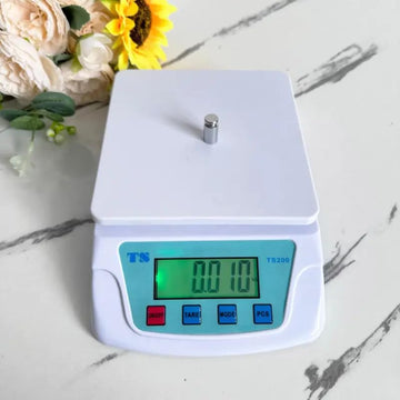 Digital Kitchen Scale TS200, LCD Display, 6kg Capacity | Measuring Food, Cake, Vegetable, Cooking, Baking, Meal Prep, Fitness & Diet | 2x Batteries Included